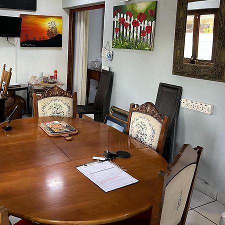 Sleepers Villa Guesthouse 波罗克瓦尼 外观 照片
